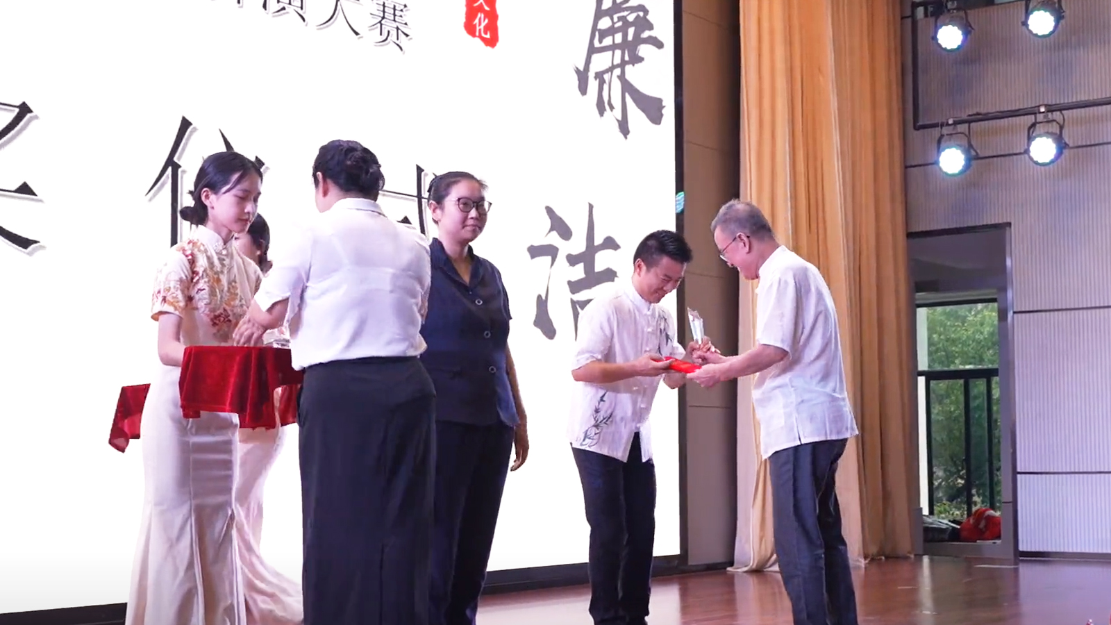 “以廉潤心，共迎亞運”余杭區(qū)故事講演比賽頒獎儀式