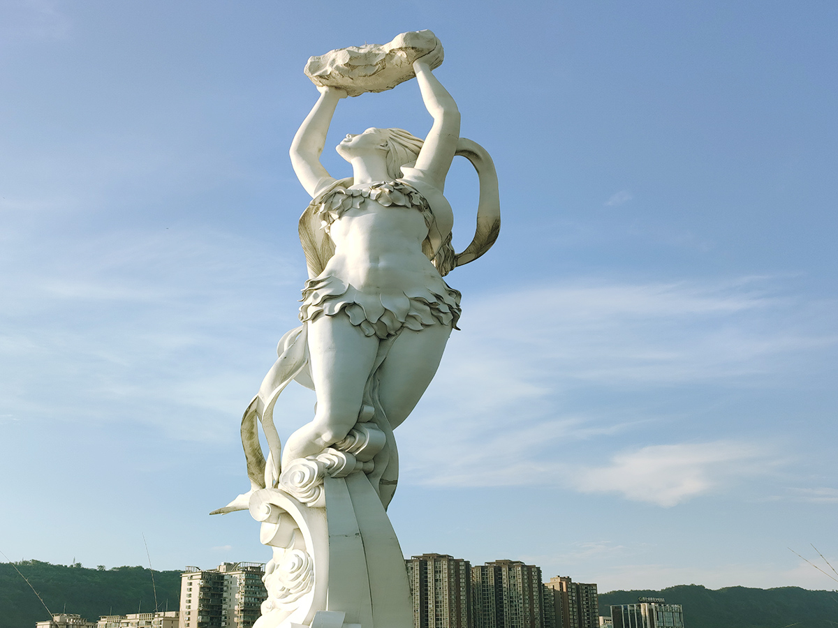 女媧補(bǔ)天雕塑